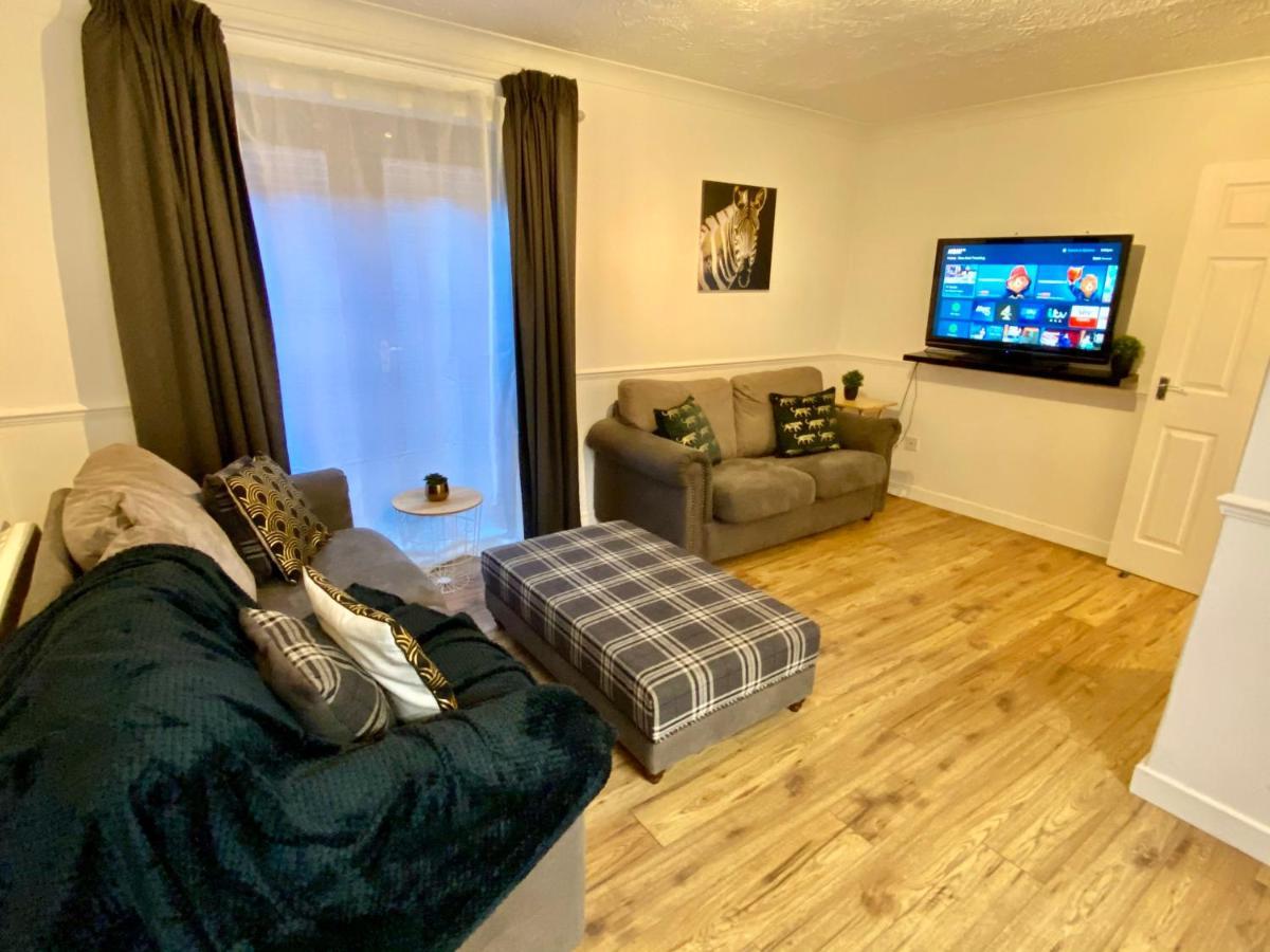 Easyrest Spalding - 4 Beds & Free Parking - Central & Modern Open Plan Apartment - Convenient Location Eksteriør billede